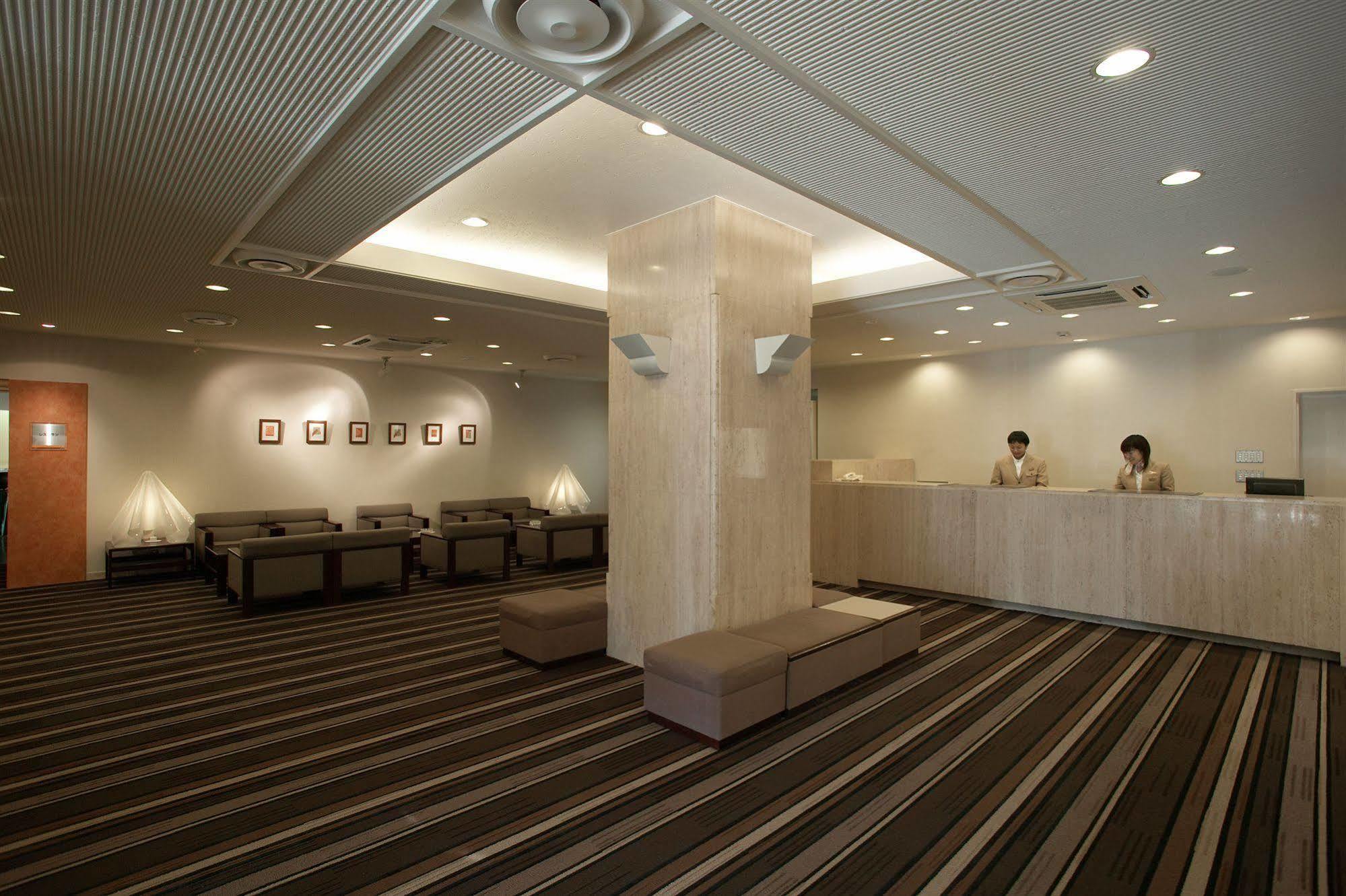 Smile Hotel Kumagaya Bagian luar foto